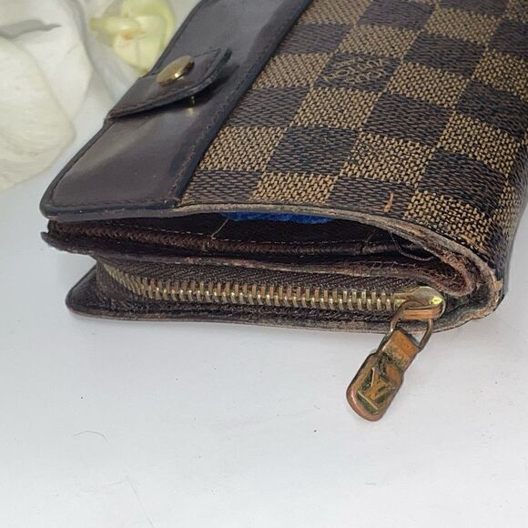 AUTHENTIC Louis Vuitton Damier Zippy Compact Wallet - Picture 5 of 11